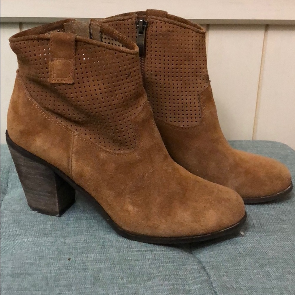 Vince Camuto Suede Boots Size 7